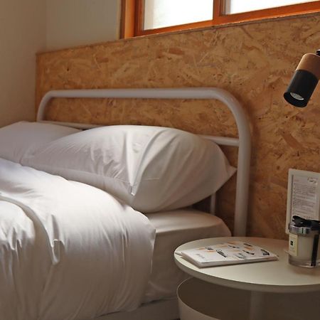 Dope Hostel Taichung Extérieur photo