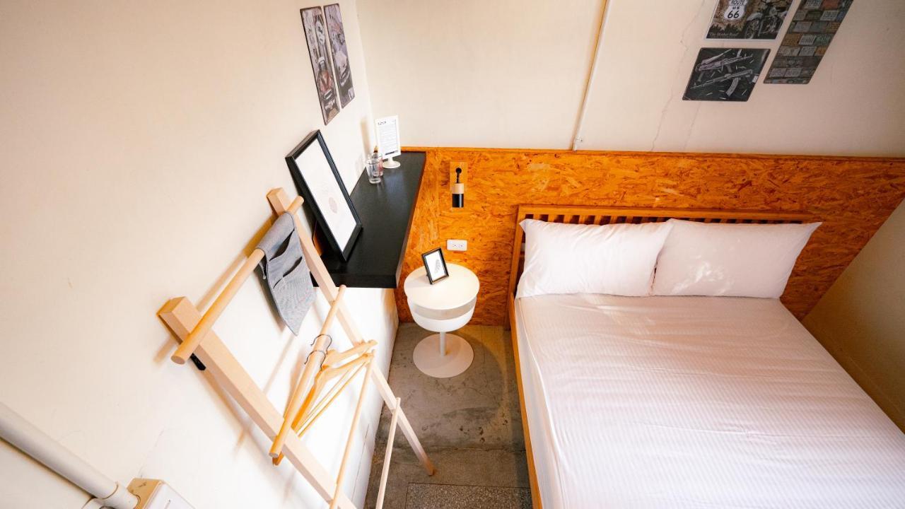 Dope Hostel Taichung Extérieur photo