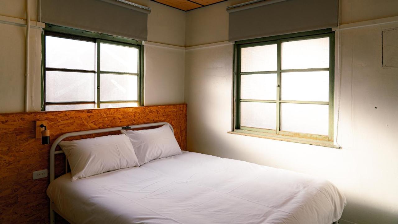 Dope Hostel Taichung Extérieur photo