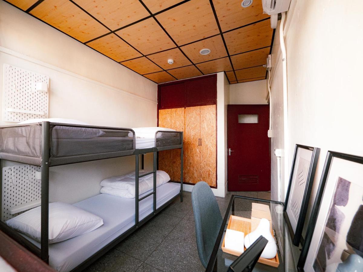 Dope Hostel Taichung Extérieur photo