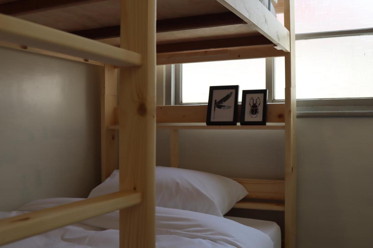 Dope Hostel Taichung Extérieur photo